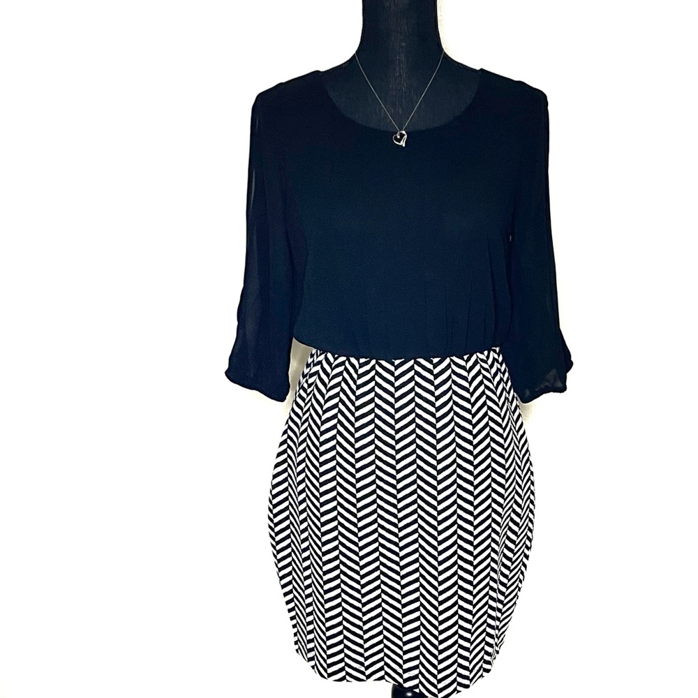 IZ Byer Black and White Women's Dress Medium